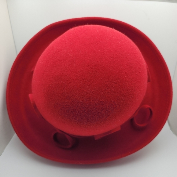 Cherry Red elegant 100% wool hat with decorative felt - Picture 2 of 5